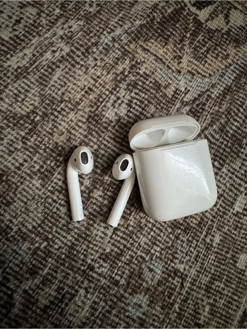 Apple White AirPods wireless